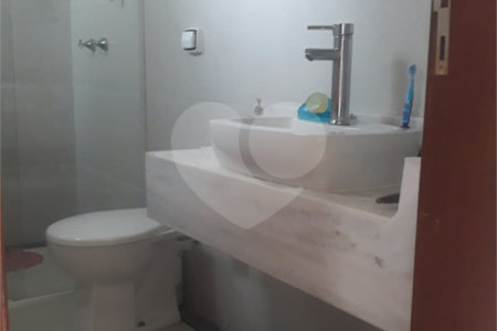 Sobrado à Venda no Condomínio Picollo Villagio com mobilha