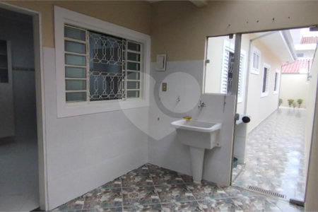 Casa térrea para venda no Planalto paraíso