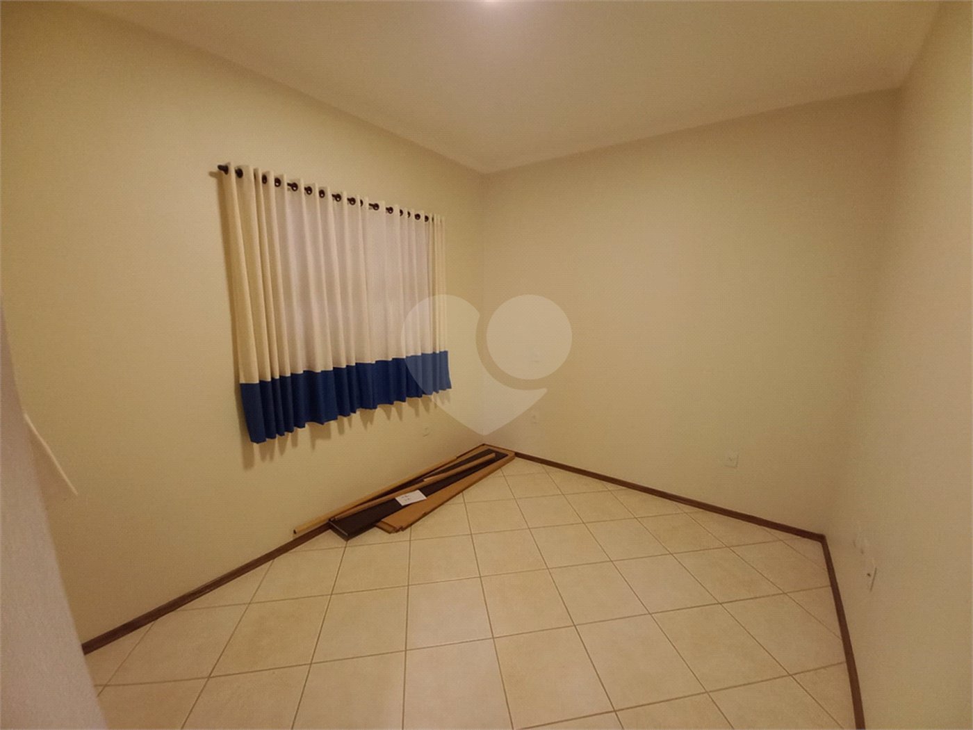 Casa Térrea no Condomínio Damha I,