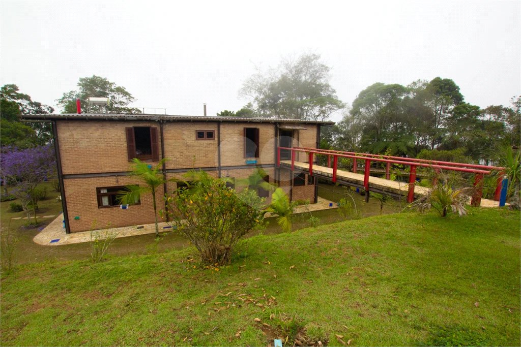 Sítio à venda com 8 quartos, sendo 4 suítes, em Taiaçupeba, Mogi das Cruzes, SP