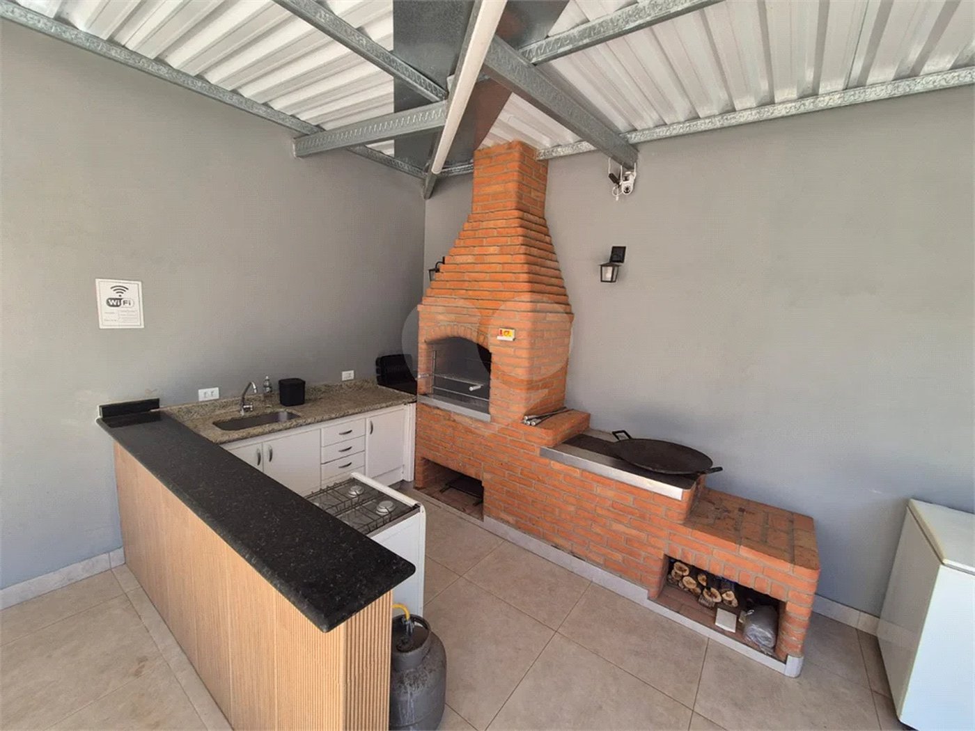 Dois imóveis em um terreno de 300 m² (12 x 25) - Com acesso independente