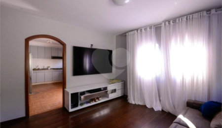Casa para alugar com 4 quartos, sendo 1 suíte,  em Saúde, São Paulo, SP