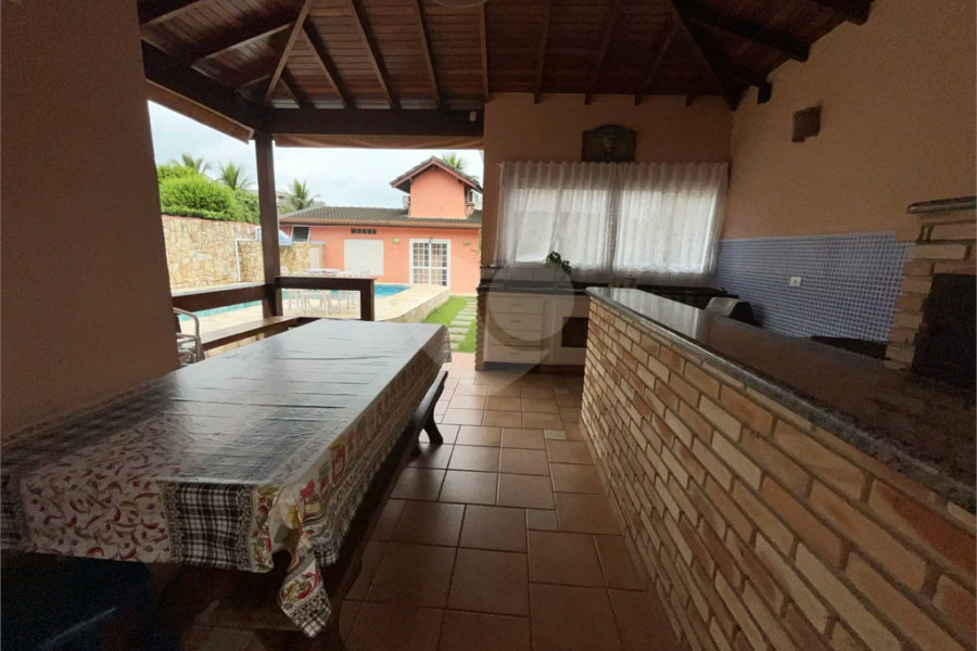Casa à venda com 6 quartos, sendo 3 suítes, em Morada da Praia, Bertioga, SP