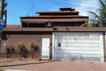 Casa à venda com 3 quartos, sendo 1 suíte, em Jardim Rosana, Guarulhos - SP