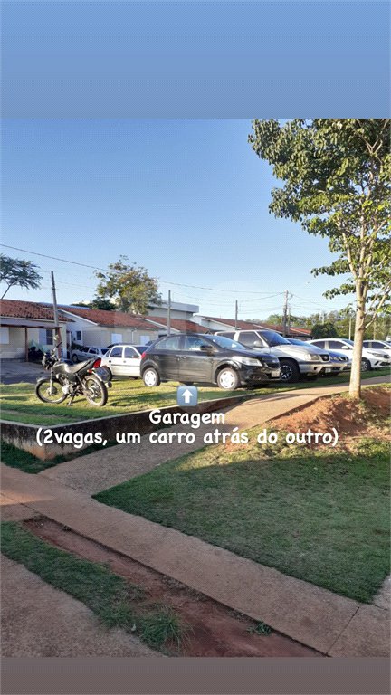 Casa térrea no Condomínio Moradas II.