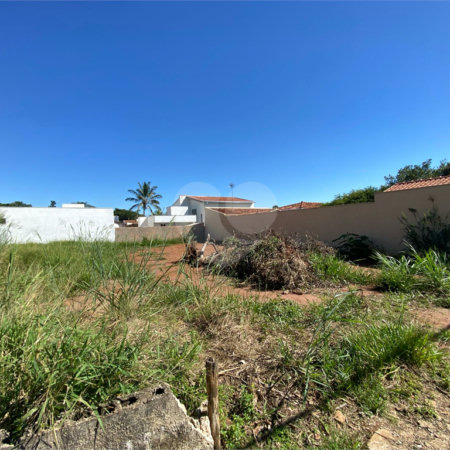Terreno à venda no Residencial Samambaia com 250m²