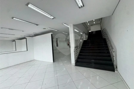PRÉDIO COMERCIAL DE 944 M² PARA LOCAÇÃO | LOCALIZAÇÃO ESTRATÉGICA, GRANDE VISIBILIDADE E EXCELENTE POTENCIAL COMERCIAL