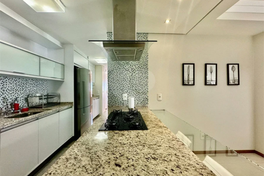 Apartamento à venda com 3 suítes em Riviera de São Lourenço, Bertioga, SP
