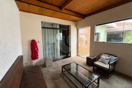 Casa a venda com 2 dormitórios na Vila São José