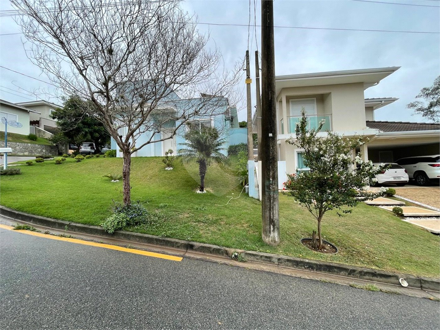 Casa à venda com 3 quartos, sendo 1 suíte,  em Picollo Villaggio, Louveira, SP