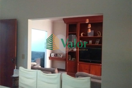 Sobrado á venda no Residencial Jardim Brasil