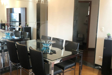 Apartamento na Região do Anália Franco Próximo ao Shopping com 3 Dormitórios sendo 1 Suíte e 2 Vagas de Garagem