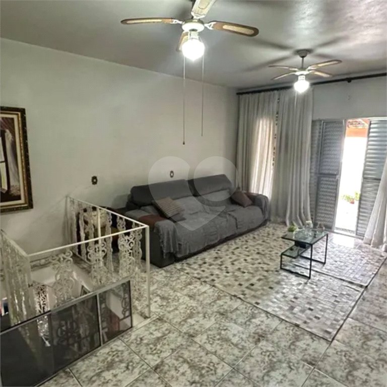 Sobrado à venda com 4 quartos, sendo 2 suítes,  em Jardim Líbano, São Paulo, SP