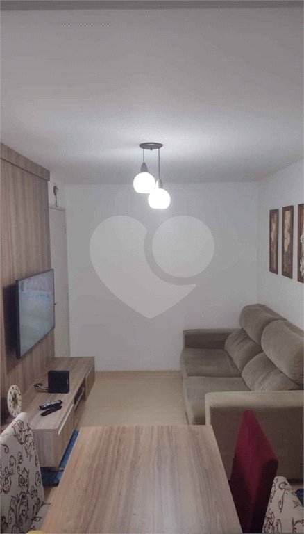 Apartamento no Condomínio Mont Royal.