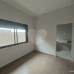 Casa exclusiva em Atibaia de alto padrão com 3 suítes, piscina, espaço gourmet, condomínio fechado, aceita financiamento