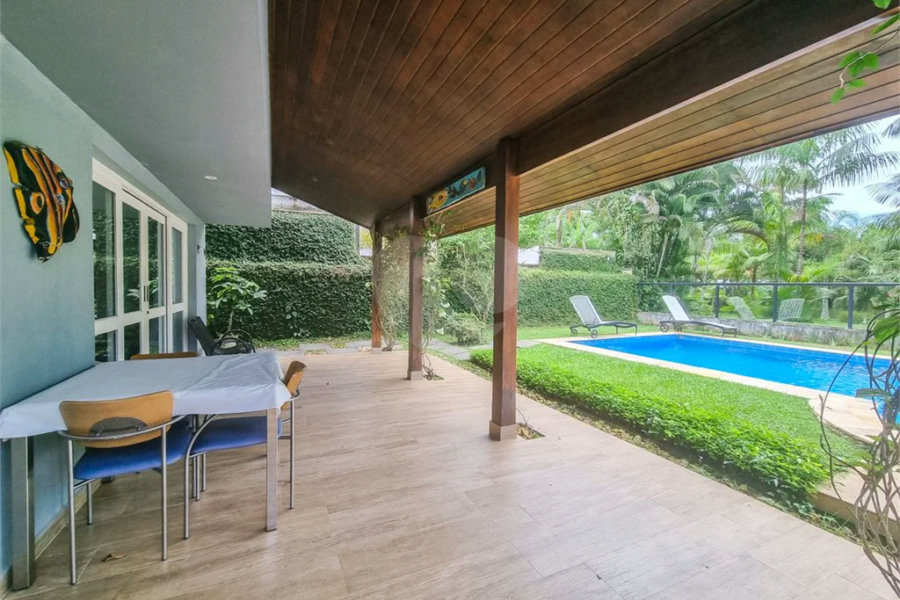 Casa à venda com 6 quartos, sendo 4 suítes,  em Riviera de São Lourenço, Bertioga, SP