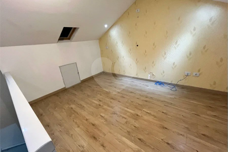 SOBRADO PARA VENDA EM CONDOMINIO FECHADO NA CASA VERDE.