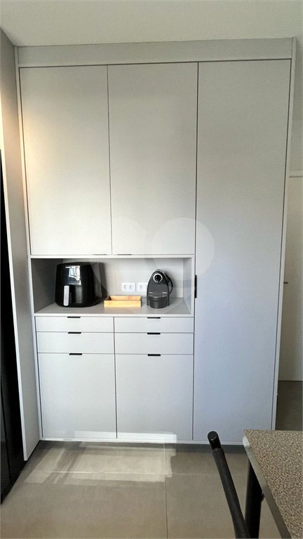Apartamento de 176 m2 com 4 dormitórios sendo 3 suítes com 3 vagsa Condomínio Dolce Vita Avenida Lacerda Franco ,Cambuci -São Paulo