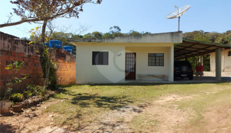 Chácara à venda com 4 quartos em Área Rural de Louveira, Louveira, SP