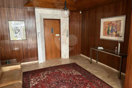 Elegância e conforto. Apartamento exclusivo de 250m2 em Higienópolis, um por andar.