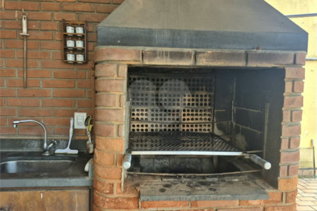 Casa a venda com piscina