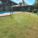 Sobrado com 4 dormitórios, sendo 1 suíte master.