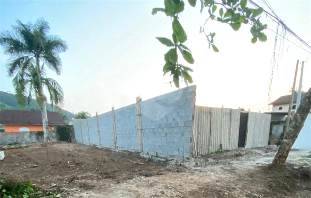 Terreno preparado para construção com 300 M2