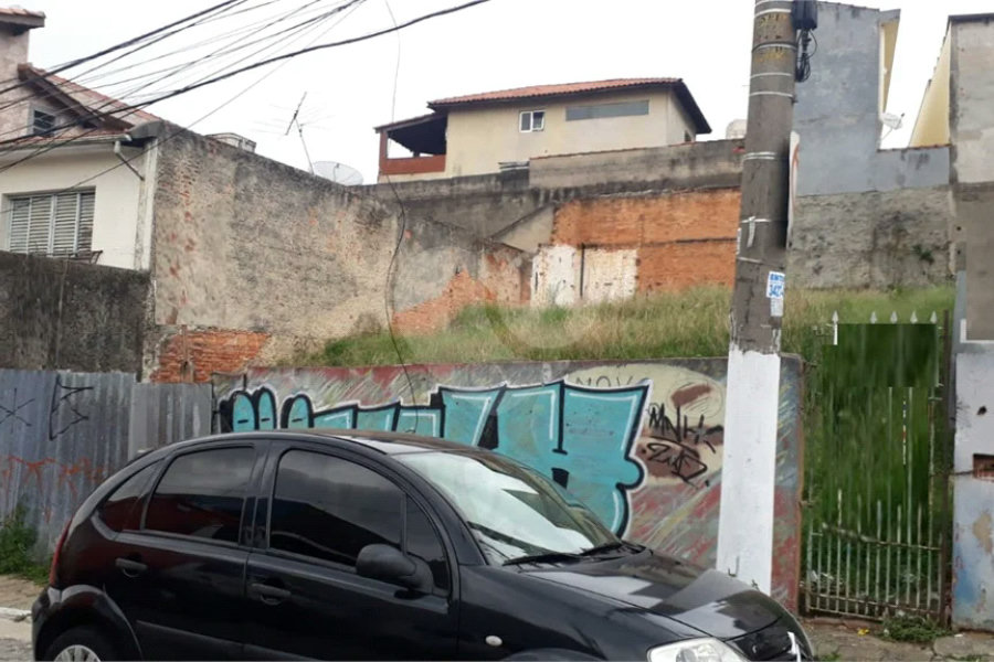 Terreno limpo Pronto para Construir com 271 metros em Ótimo Local Atenção Construtores!!!
