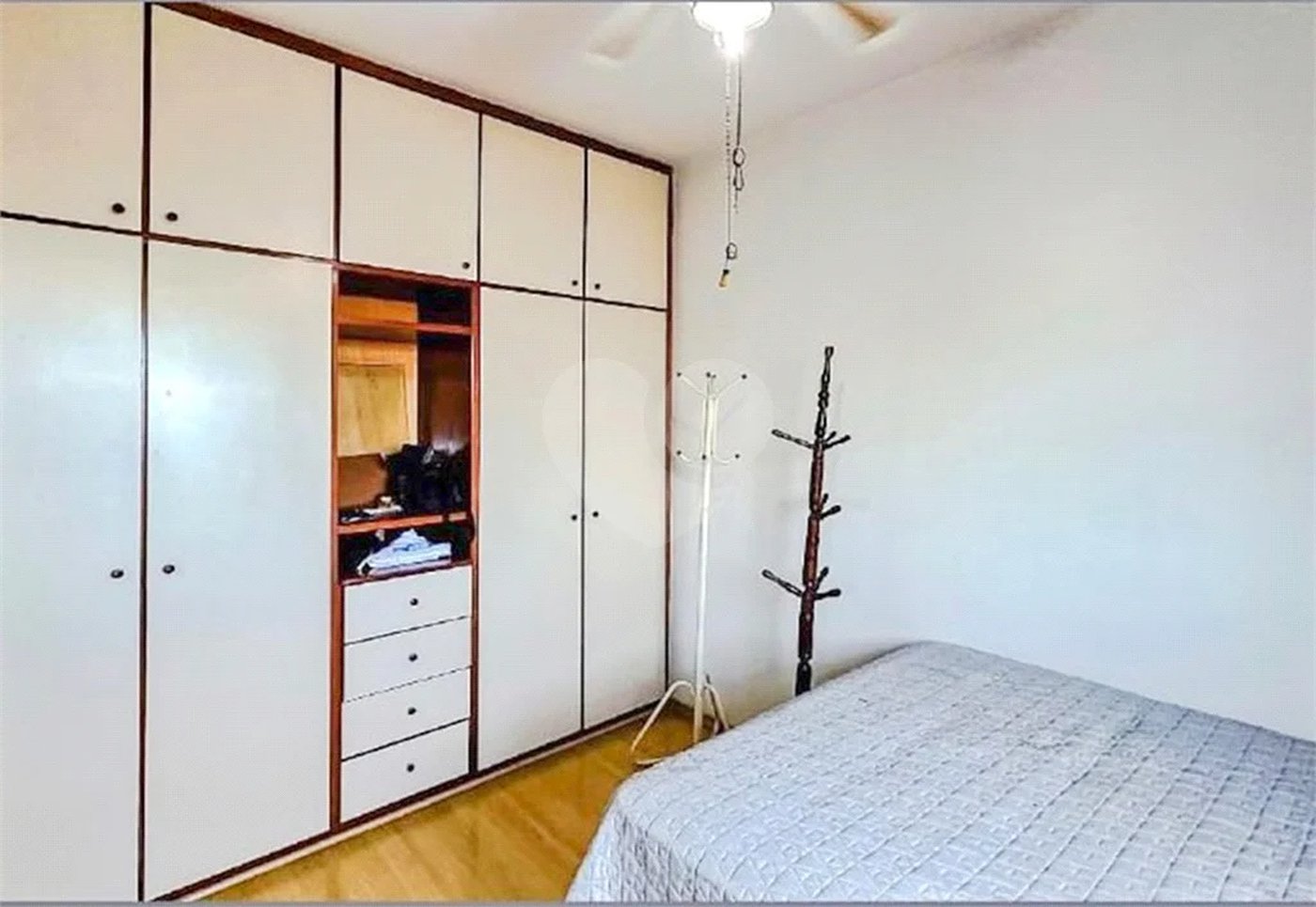 Apartamento à venda 4 dormitórios, 4 banheiros, 3 vagas, depósito. 2 aptos por andar. Torre única.No Anália Franco.
