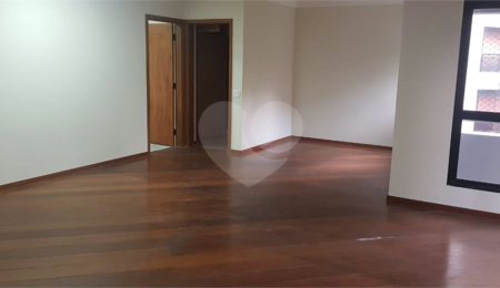 Apartamento à venda com 3 quartos, sendo 2 suítes,  em Morumbi, São Paulo, SP