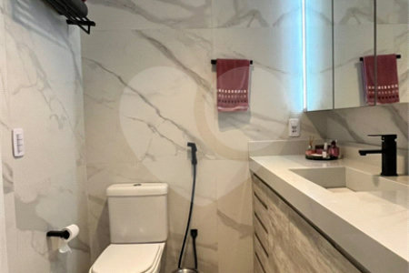Apartamento de 176 m2 com 4 dormitórios sendo 3 suítes com 3 vagsa Condomínio Dolce Vita Avenida Lacerda Franco ,Cambuci -São Paulo