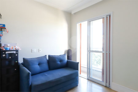 Apartamento à venda com 3 quartos, sendo 1 suíte,  em Vila Anastácio, São Paulo, SP