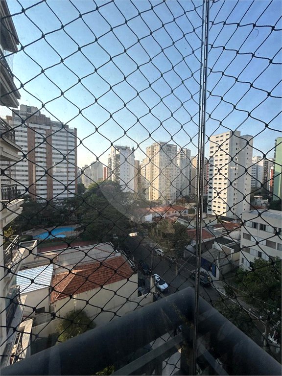 Apartamento à venda com 3 suítes em Indianópolis, São Paulo, SP