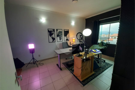 Casa à venda com 5 quartos, sendo 1 suíte, em Vila Lavínia, Mogi das Cruzes, SP