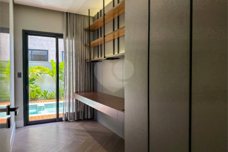 Casa à venda com 3 suítes no condomínio Villa dos Pinheiros, Indaiatuba - SP