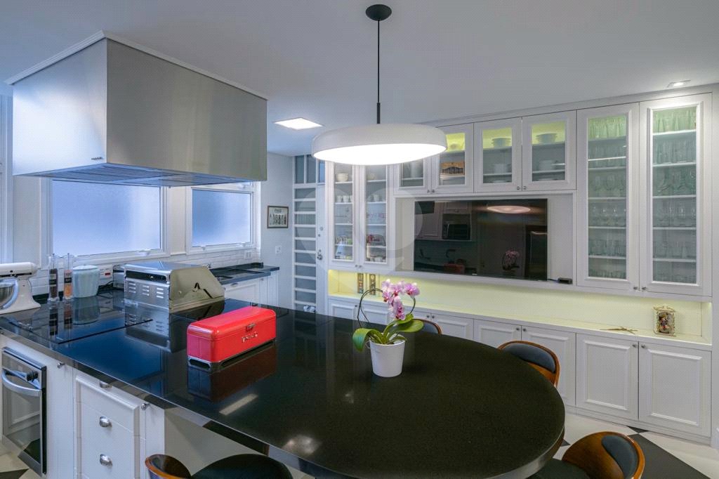 Apartamento à venda com 4 quartos, sendo 1 suíte, em Higienópolis, São Paulo, SP