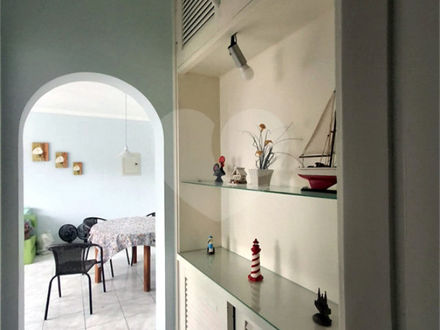 Apartamento à venda com 1 quarto em Vila Alzira, Guarujá, SP