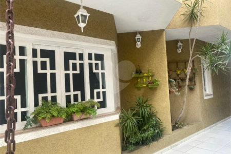 Casa à venda com 3 suítes em Vila Carrão, São Paulo, SP