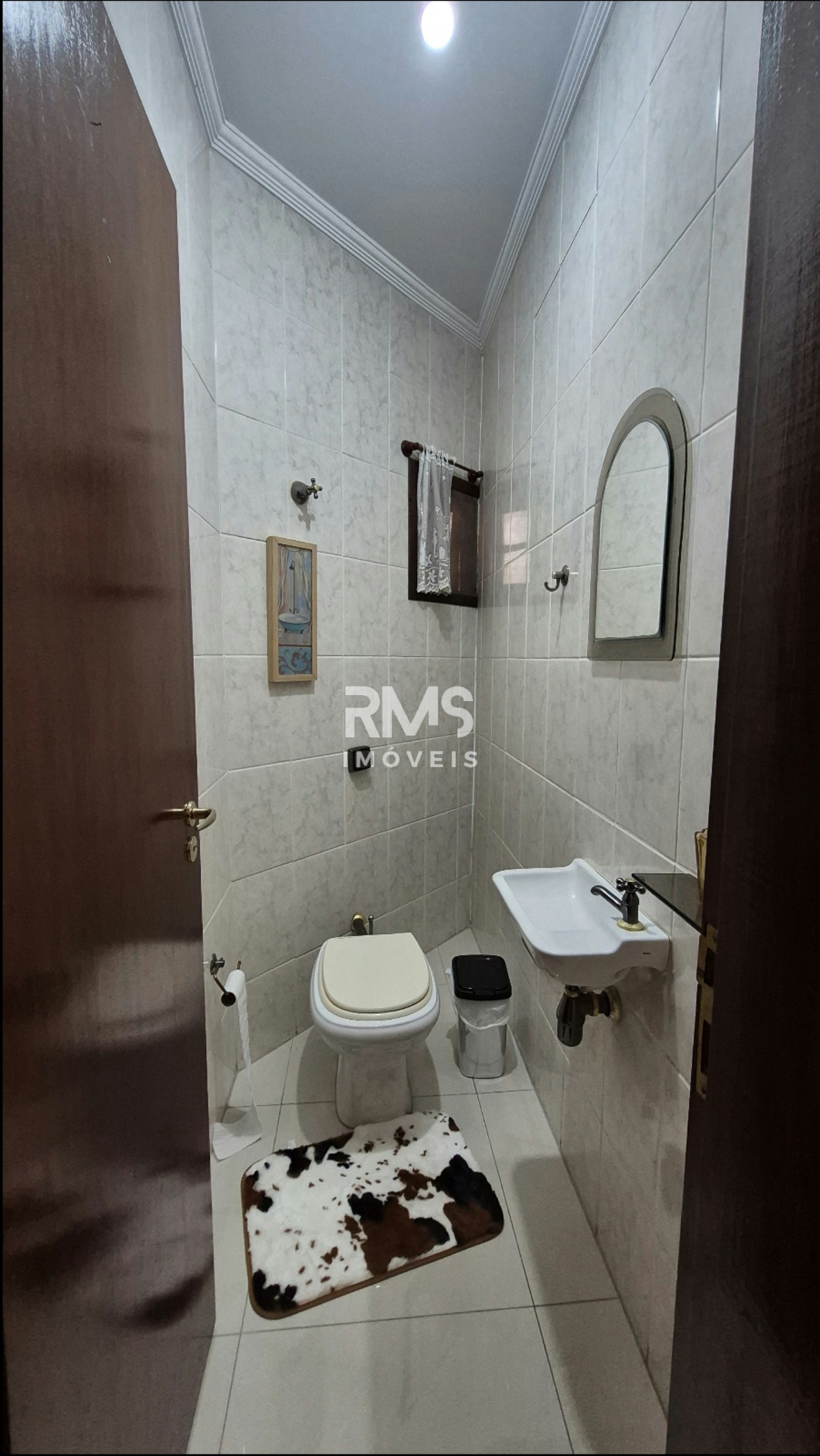 Casa à venda com 3 suítes no condomínio Granja Olga II, Sorocaba - SP