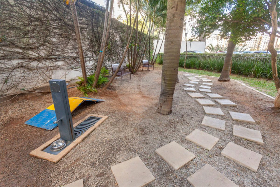 Apartamento à venda com 2 quartos em Campo Grande, São Paulo, SP
