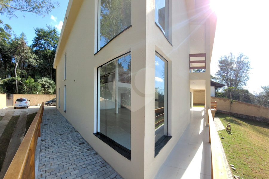 Casa à venda com 4 suítes no condomínio Sausalito, Mairiporã - SP