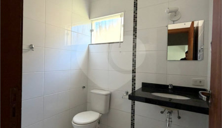 Casa à venda com 3 quartos, sendo 1 suíte,  no condomínio Bela Vita, Atibaia - SP