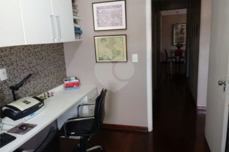 Apartamento à venda com 3 quartos, sendo 1 suíte, no Centro, Poá, SP