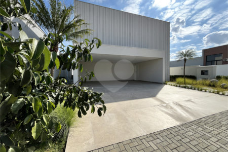 Casa à venda com 4 suítes no condomínio Alphaville Nova Esplanada 3, Votorantim - SP