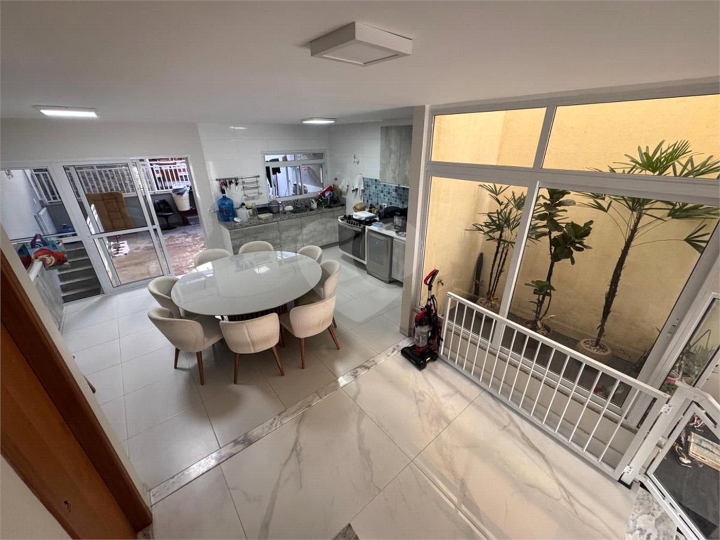 Casa à Venda com 225m² – Ampla e Bem Localizada - Estuda permuta.