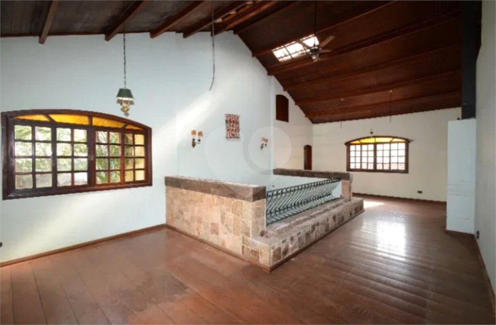 Casa à venda com 5 suítes em Capela do Socorro, São Paulo, SP