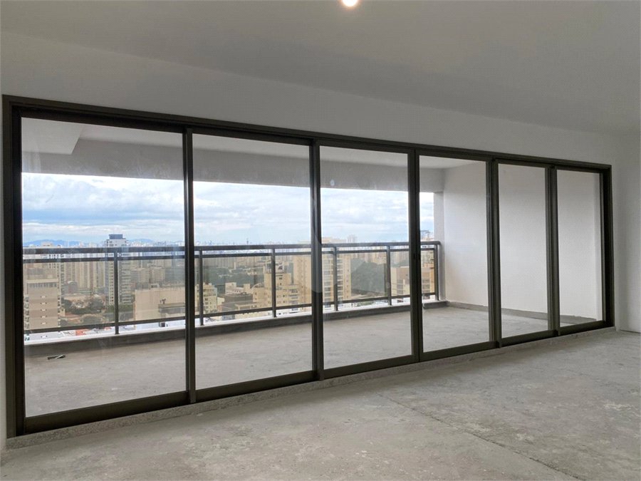 Apartamento à venda com 4 quartos, sendo 2 suítes,  em Perdizes, São Paulo, SP