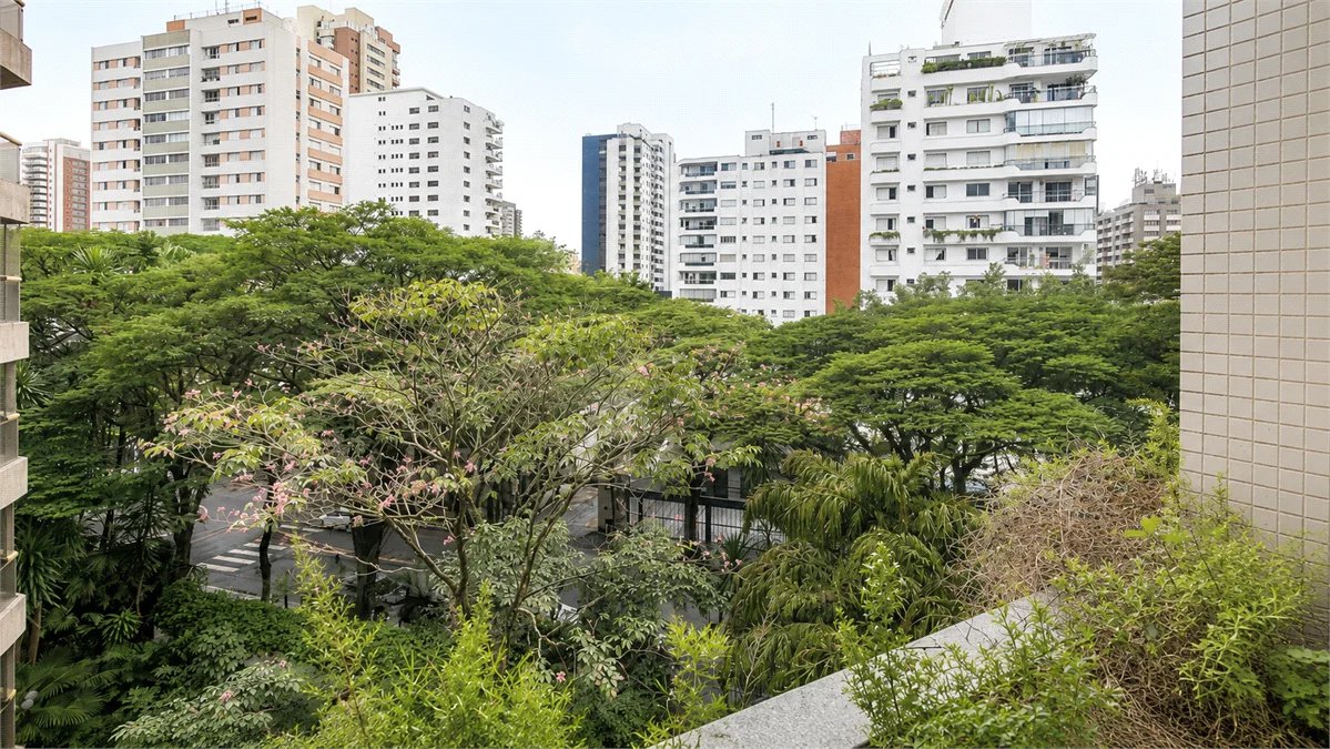 Apartamento à venda com 4 quartos, sendo 2 suítes, em Brooklin Paulista, São Paulo, SP