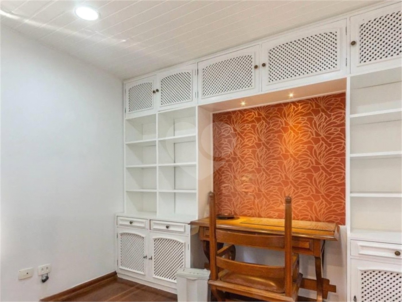 Casa à venda com 4 quartos, sendo 2 suítes, em Vila Morumbi, São Paulo, SP
