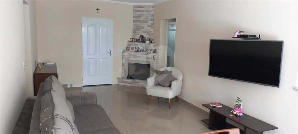 Casa à venda com 3 quartos, sendo 1 suíte, no condomínio Sausalito, Mairiporã - SP